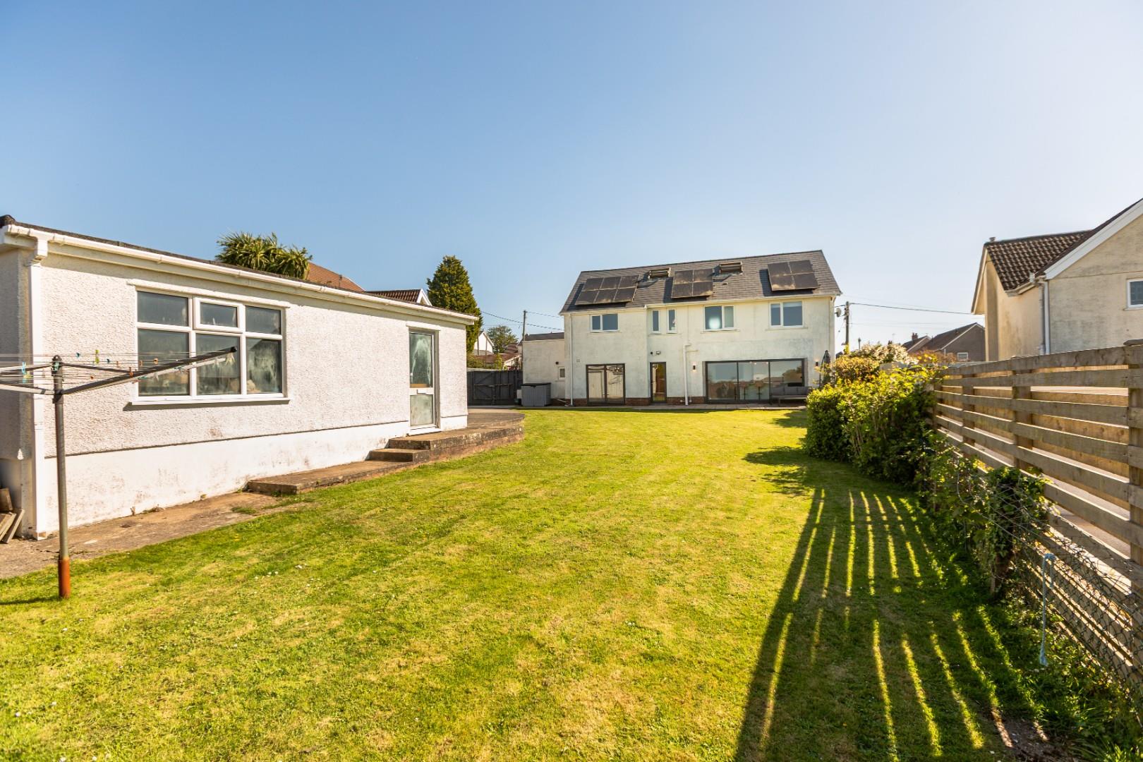 Tirmynydd Road, Three Crosses, Swansea, SA4 3PB